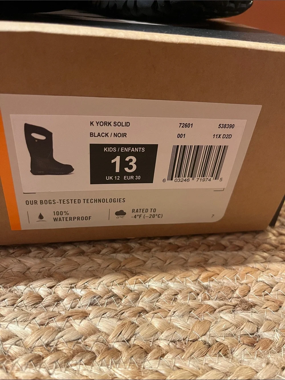 New in Box Bogs Black Pull-On Waterproof Kids' Boot size 13